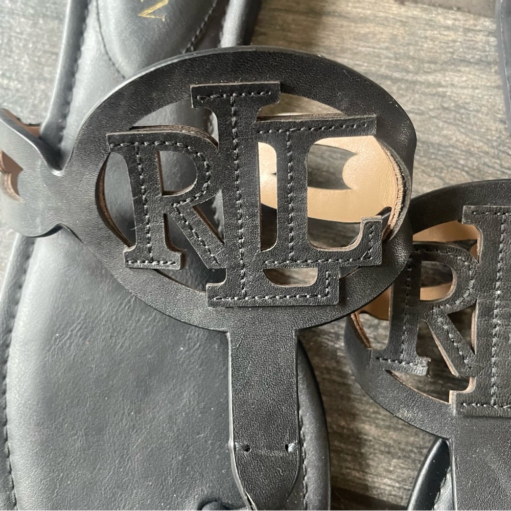 Lauren Ralph Lauren Black Leather RL Logo Thong Sandals - Picture 2 of 8